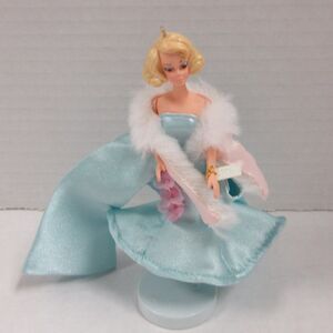 HALLMARK Christmas Ornament Set BARBIE as Delphine Fashion Model Collection 2005